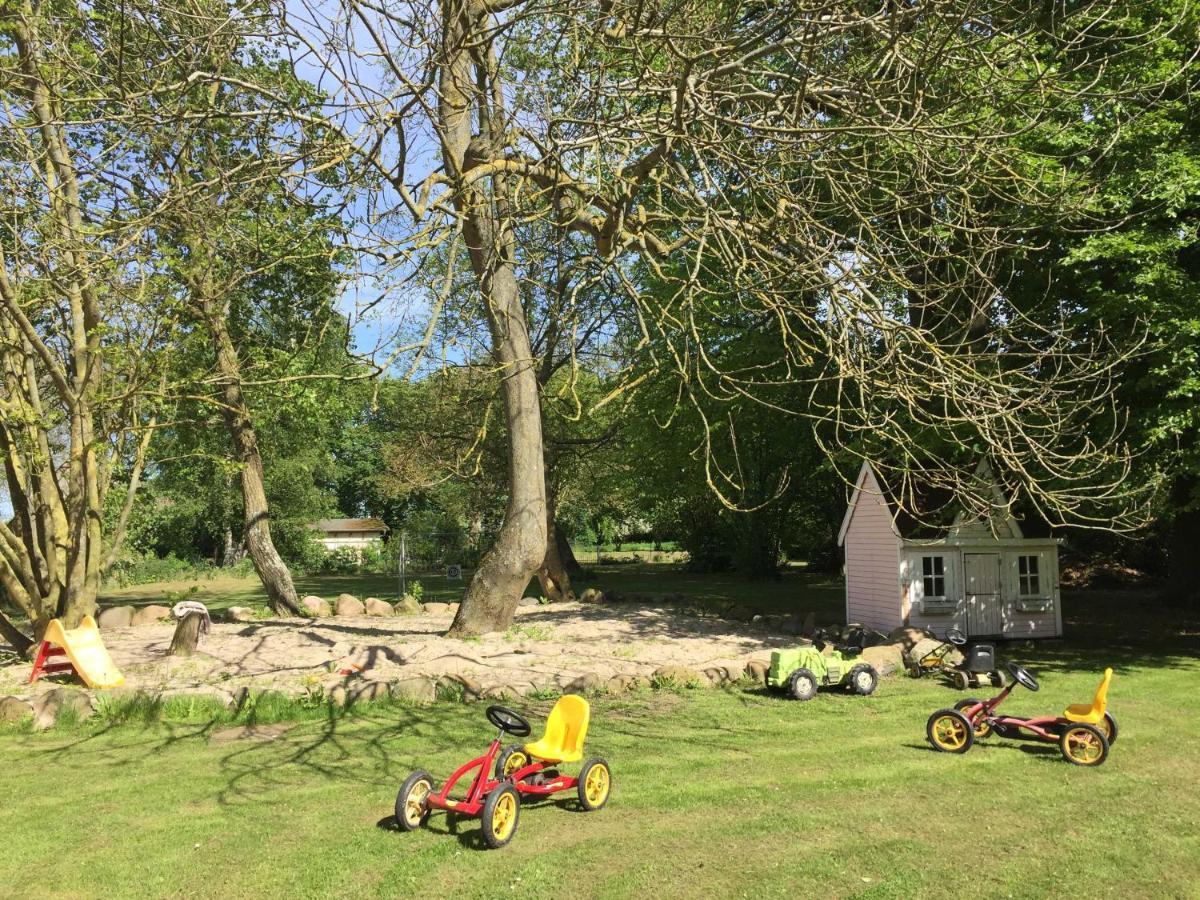 Ferienhaus 1 _ Ferien Im Gutspark Mattchow المظهر الخارجي الصورة